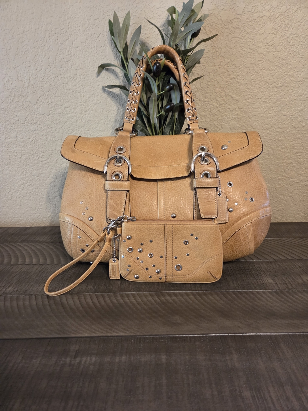 Coach Vintage Hand Bag/Wristlet Set